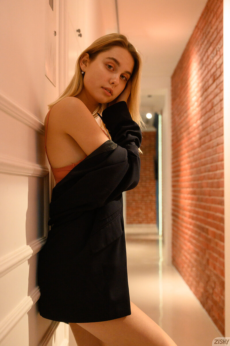 Галина, 21 год, 0 размер груди